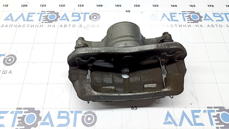 Суппорт в сборе передний левый Honda Civic XI FE/FL 22-26
