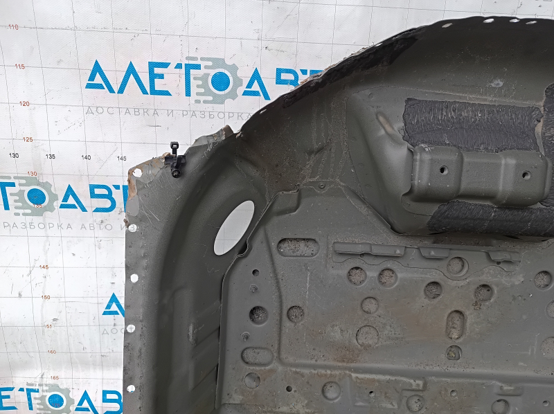 Корыто багажника Audi A6 C7 12-18 высверлено