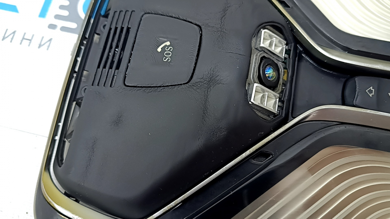 Плафон освещения передний BMW X7 G07 19-22 под панораму с управлением жестами, оплавлен, в копоти