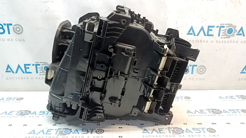 Корпус печки голый кондиционер Volvo XC60 18-26 под обдув заднего ряда, надлом направляющей