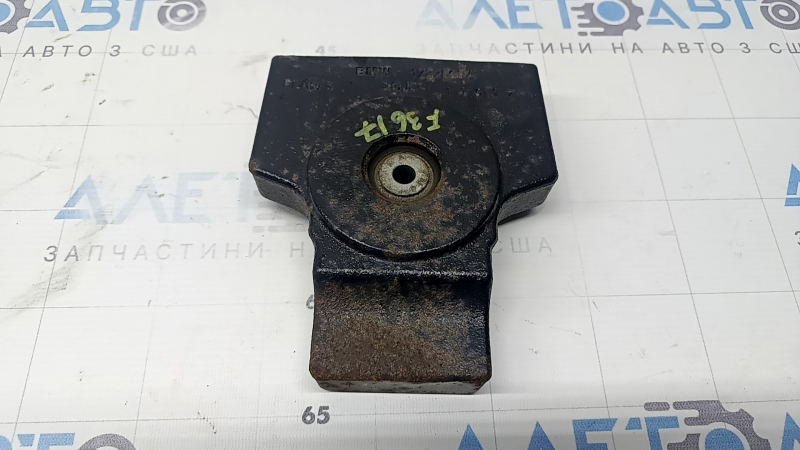Демпфер заднего редуктора нижний BMW 4 F32/33/36 14-16 AWD, микротрещины, ржавый