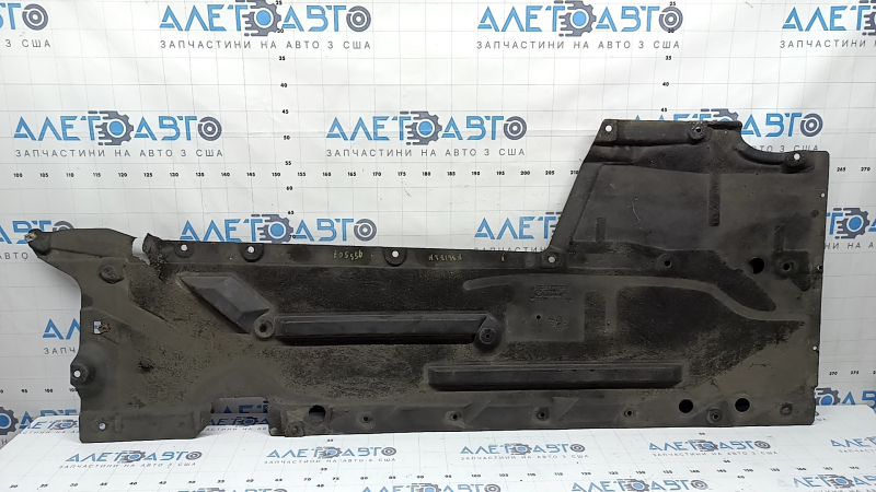 Защита днища передняя левая BMW 4 F32/33/36 14-20 затерта, надрывы