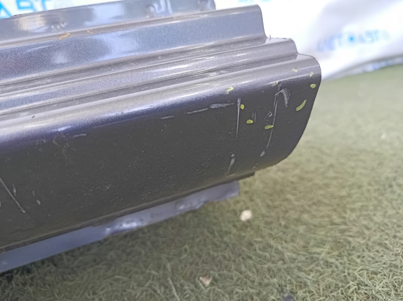 Стойка кузова центральная правая Nissan Versa 12-17 отпилена, тычки, вмятина