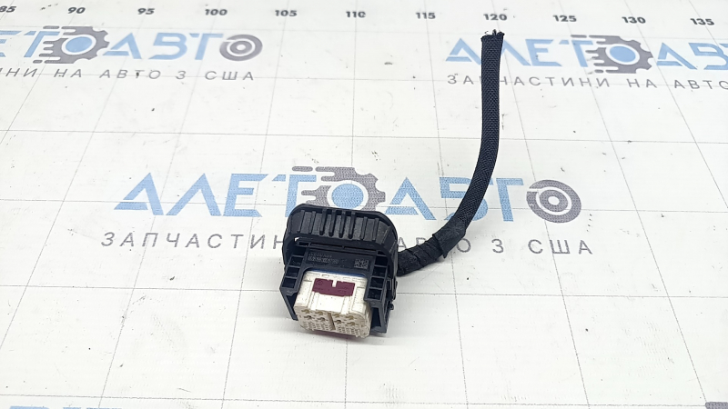 Фишка на блок ECU компьютер двигателя 6шт BMW X3 G01 18-19 2.0T, белая