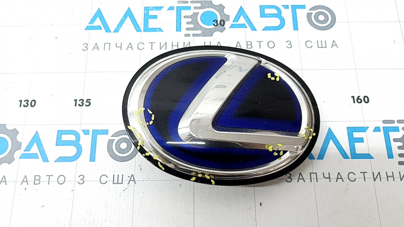 Эмблема решетки радиатора grill Lexus RX450h 10-15 голубое стекло, под полировку, воздух по кромке