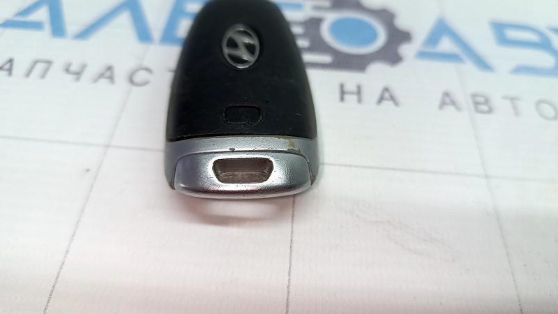 Ключ Hyundai Sonata 20-23 5 кнопок, без Digital Key, потерт