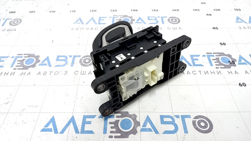 Шифтер КПП с ручкой Mitsubishi Outlander 22-26 кожа черная, царапины