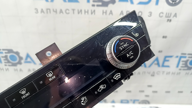 Управление климат-контролем Mitsubishi Outlander 22-26 auto, dual zone с подогревом сидений и зоны дворников, царапины, тычки