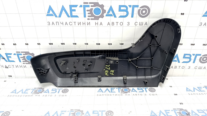 Накладка пассажирского сиденья боковая правая Mitsubishi Outlander 22-26 черная, под электро