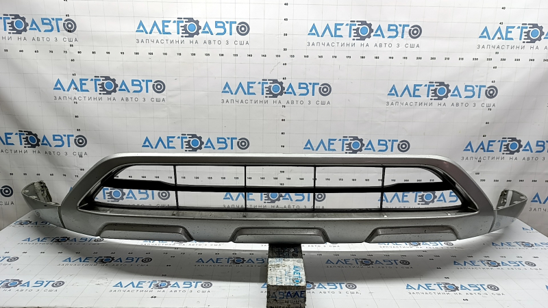 Губа переднего бампера Mitsubishi Outlander 22-26 серебро, решетка структура, царапины, сколы