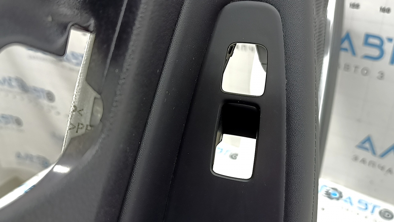 Обшивка двери карточка задняя левая Hyundai Santa FE 21-23 черная, под шторку, Harman Kardon, с накладкой под подогрев, вставка и подлокотник кожа черная, под чистку, царапины