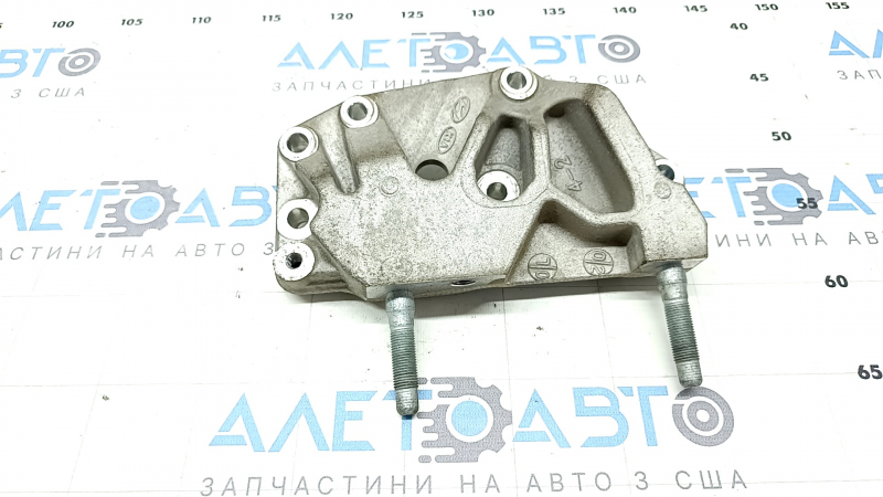 Кронштейн подушки двигателя правый Hyundai Santa FE 21-23 2.5T на двигателе