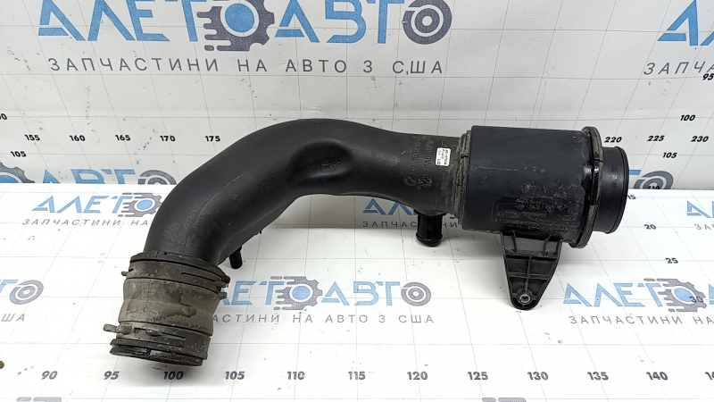 Воздуховод на турбину Land Rover Range Rover Velar 18-20 2.0T