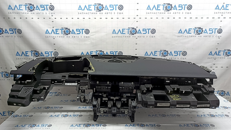 Торпедо передняя панель без AIRBAG Land Rover Range Rover Velar 18-23 черная