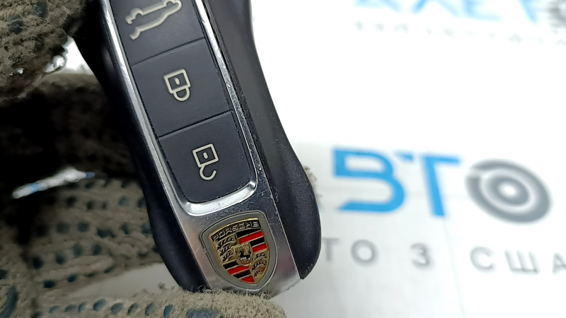 Ключ keyless Porsche Cayenne 19-26 433 mhz, 4 кнопки, потерт, тычки