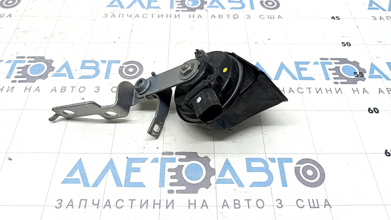 Сигнал правый Low Porsche Cayenne 19-26 с кронштейном
