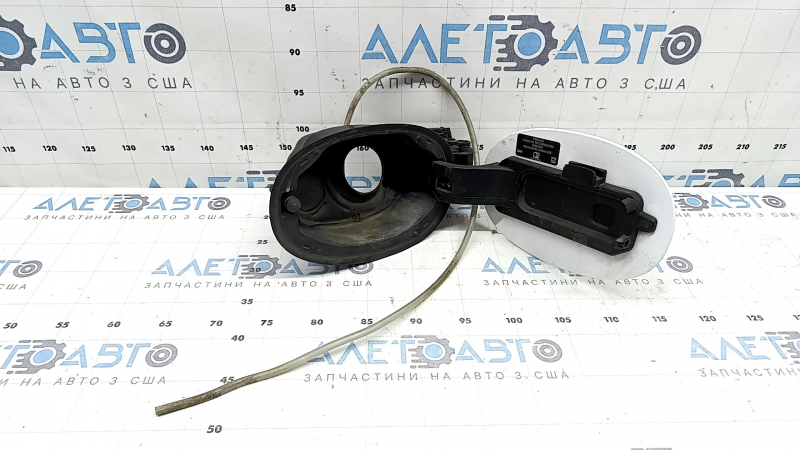 Лючок бензобака с корпусом Land Rover Range Rover Velar 18-23