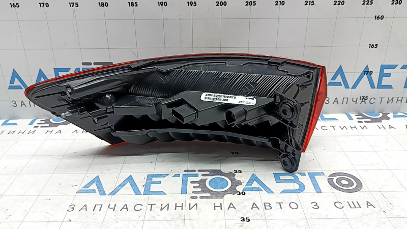 Фонарь внешний крыло правый Volkswagen Jetta 20-26