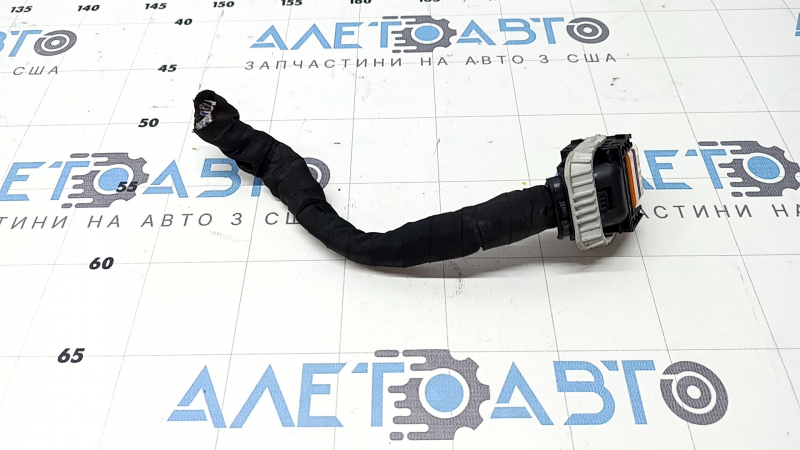 Фишка на блок ECU компьютер двигателя Porsche Cayenne 19-23 3.0T белая