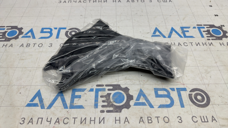 Накладка переднего нижнего рычага левая Volkswagen ID.4 21-22
