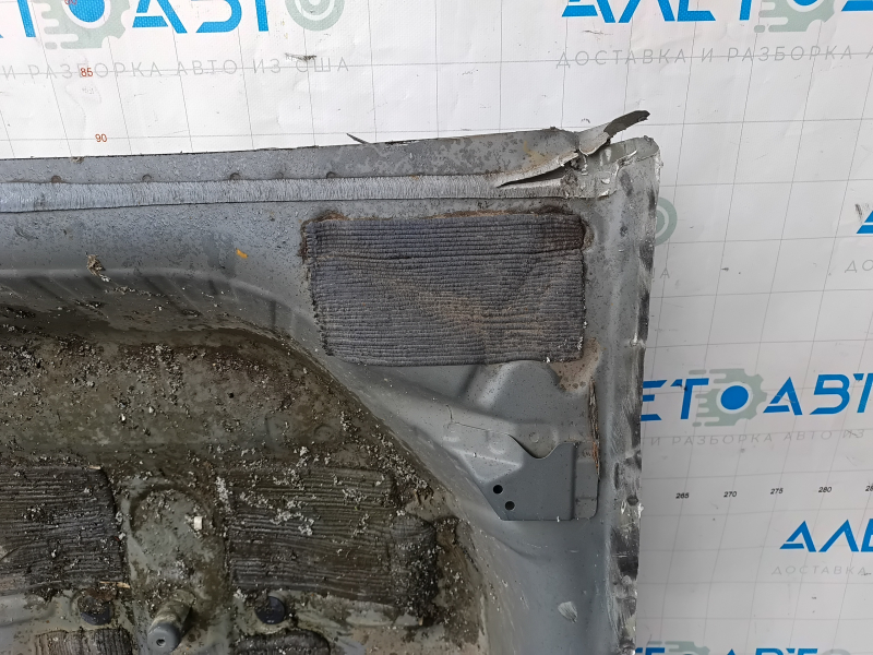 Корыто багажника Honda Accord 23-26 высверлено, вмятина
