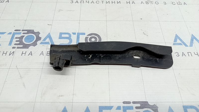 Накладка замка капота Land Rover Range Rover Velar 18-23