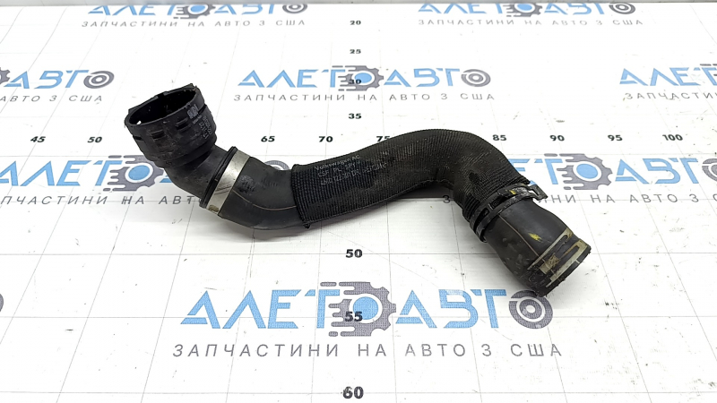 Патрубок охлаждения верхний Porsche Cayenne 19-26 3.0T
