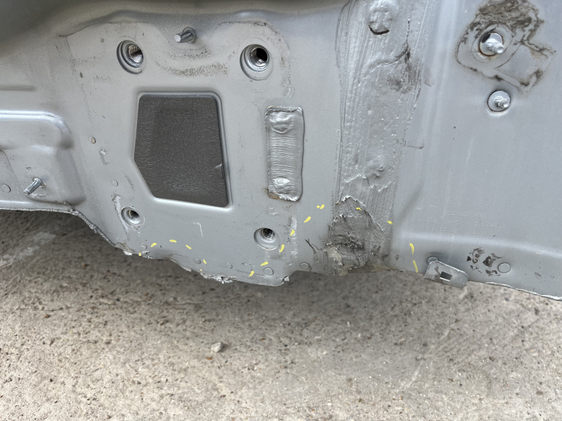Задняя панель Porsche Cayenne 19-26 2 части, на кузове, серебро, примята