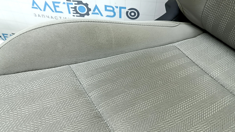 Водительское сиденье Kia Sportage 20-22 без airbag, механическое, ткань серая, LX, под химчистку, потерто