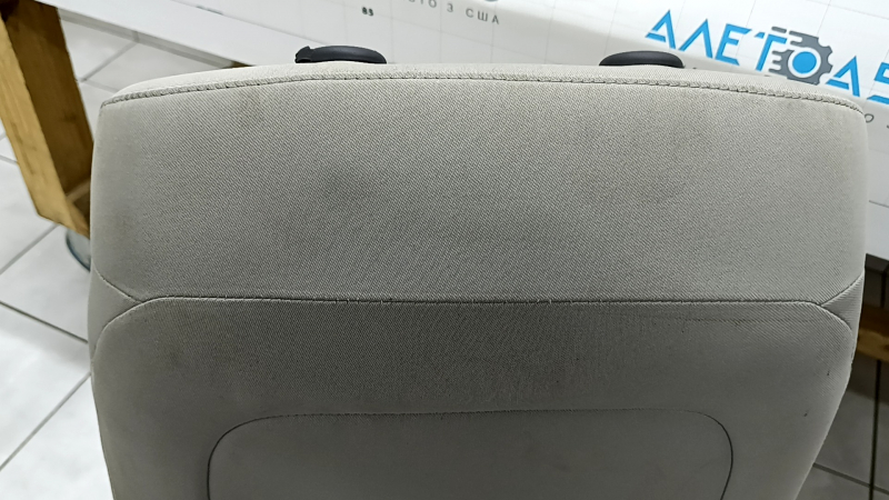Водительское сиденье Kia Sportage 20-22 без airbag, механическое, ткань серая, LX, под химчистку, потерто