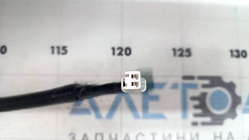 Спинка заднего ряда 2 ряд центральная Mazda CX-5 17-23 кожа серая, без подголовника, с USB