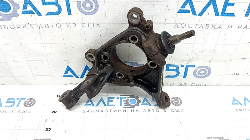 Цапфа передняя правая Subaru Forester 19-24 SK с шаровой, ржавая