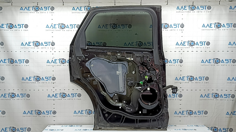 Дверь в сборе задняя левая Ford Edge 15-24 тонировка, keyless, черный UM, сколы, тычка