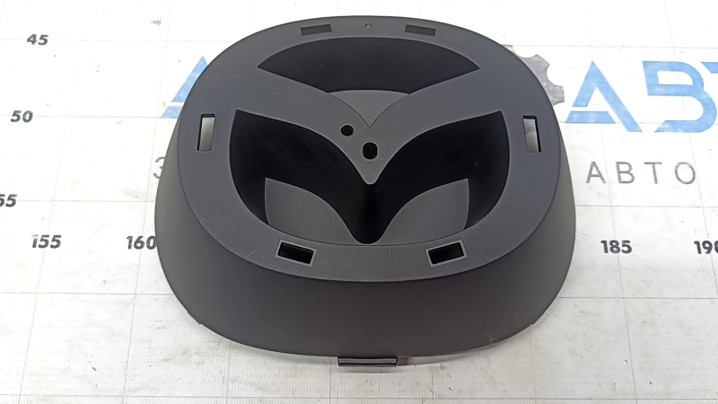 Подиум эмблемы передней Mazda CX-5 17-21 под камеру