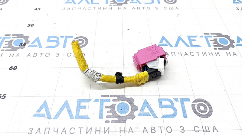 Фишка на модуль srs airbag компьютер подушек безопасности Kia Sportage 20-22 розовая