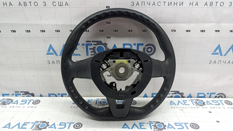 Руль голый Nissan Rogue Sport 19-22 резина черный, без кнопок, потерт