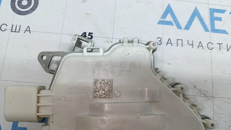 Замок двери передней левой Audi A6 C7 12-18
