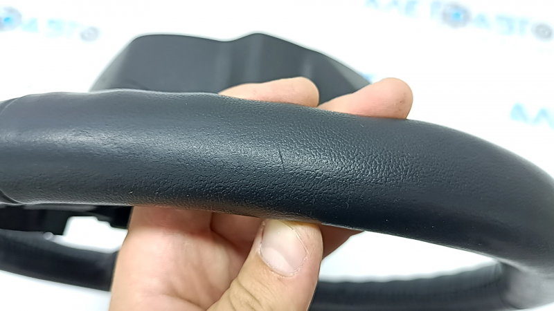 Руль голый Ford Edge 19-23 кожа черный, подогрев, потерт, царапины