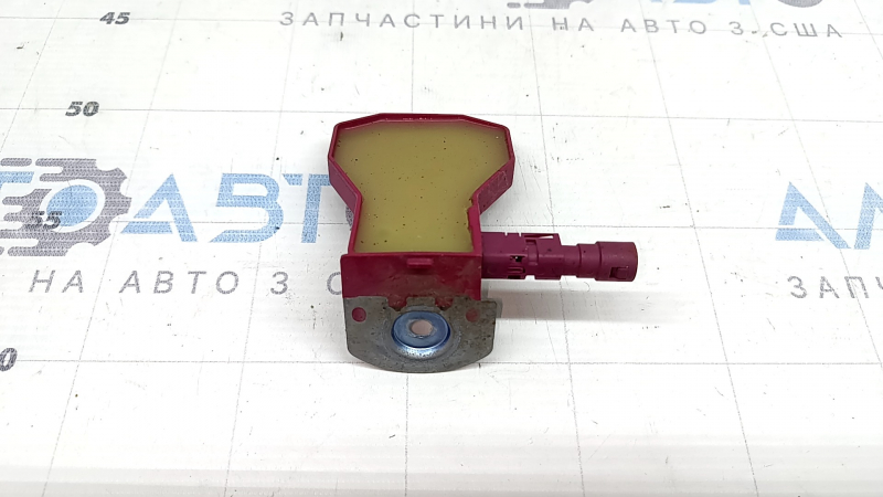 ANTENNA AMPLIFIER правая Audi A6 C7 12-18 сломана фишка