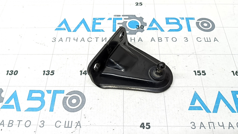 Кронштейн амортизатора двери багажника левый Honda CRV 17-22