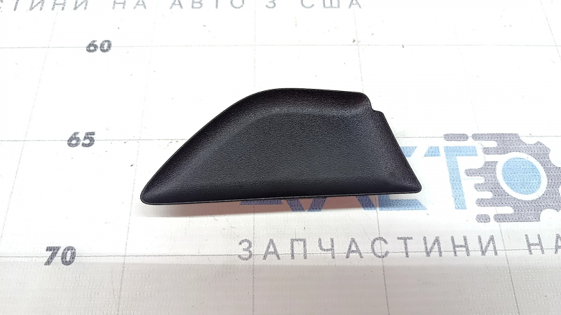 Заглушка внутренней ручки двери передней левой Hyundai Tucson 22-26 черная