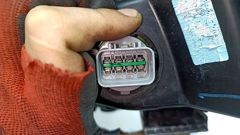 Дневной ходовой огонь DRL в сборе правый Hyundai Tucson 22-24 LED, темный