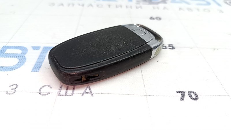 Ключ Audi A6 C7 12-18 4 кнопки, царапины, тычки, потерт