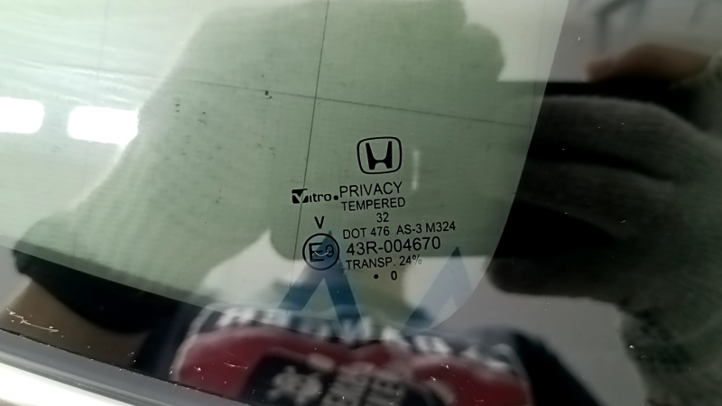 Форточка глухое стекло задняя правая Honda CRV 17-22 тонировка, царапины на молдинге, тычка