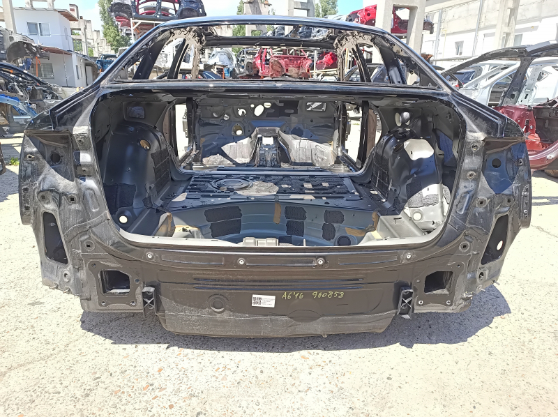 Задняя панель Audi A6 C7 12-18 2 части, на кузове, черная, надрыв