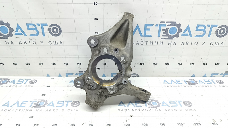 Цапфа передняя левая Hyundai Tucson 22-26 FWD