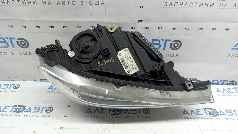 Фара передняя правая в сборе BMW 3 F30 16-18 LED сколы, под полировку