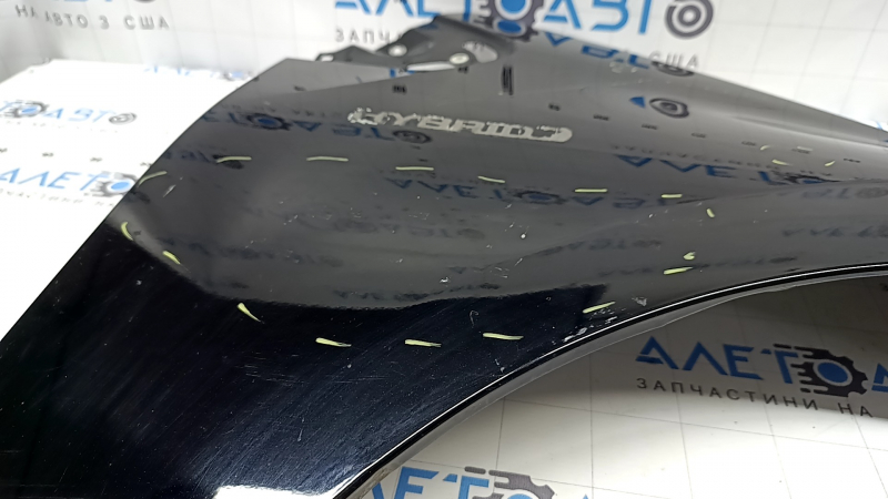 Крыло переднее правое Toyota Prius 50 16-22 черный 218, тычки, вмятинки