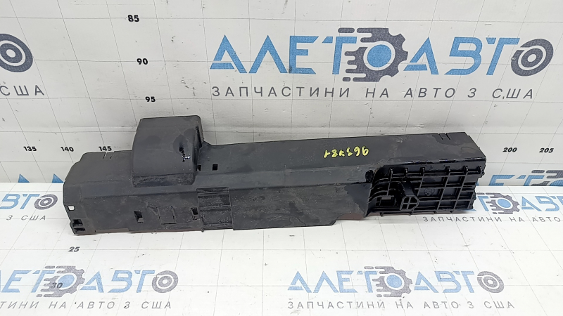 Кронштейн радиатора правый BMW F30 17-18 B46 пластик, заломан болт