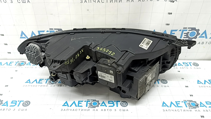 Фара передняя левая в сборе Volvo XC90 16-17 LED, под полировку, паутинка